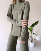 Lola - Essentielles Set mit passendem Pullover