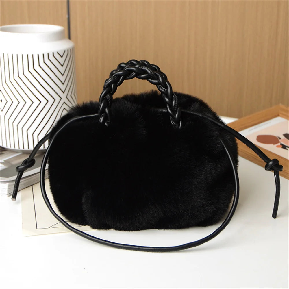 Blesilda | Plüsch-Handtasche mit Geflochtenem Griff